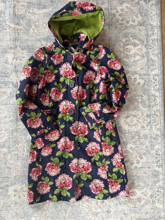 Boden Jackets & Blazers - Boden Hydrangea rain jacket with hood